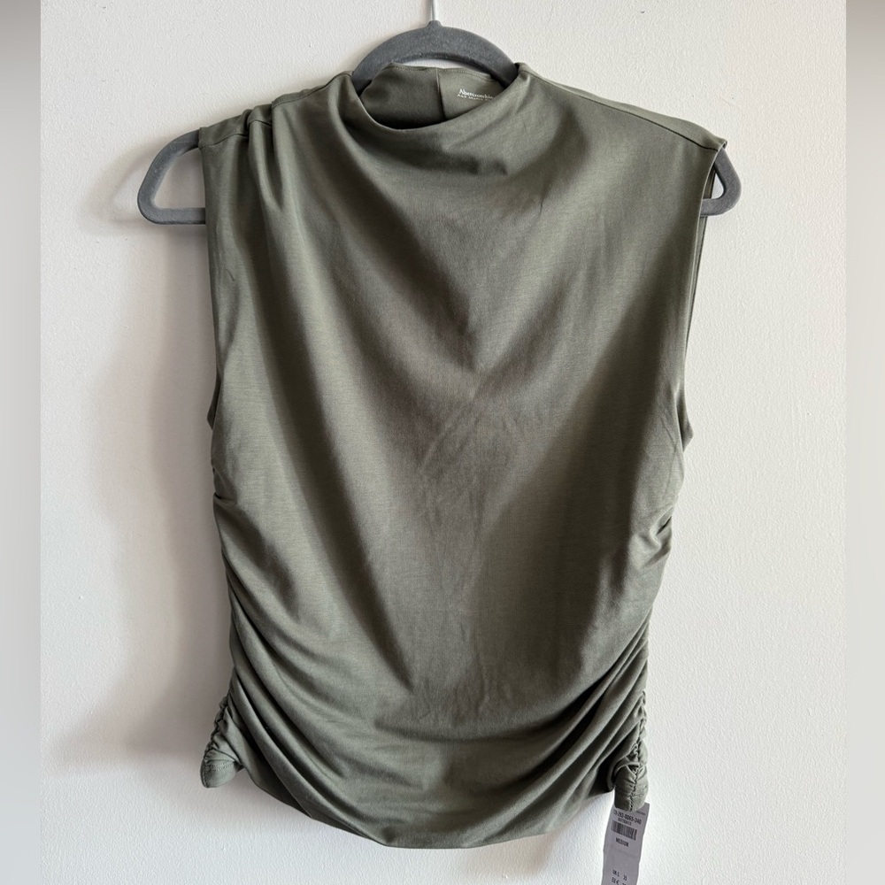 Abercrombie & Fitch Olive Muscle Tee